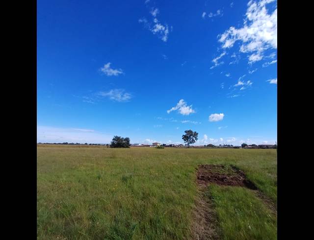 1,118M² VACANT LAND FOR SALE IN RIVERSDALE